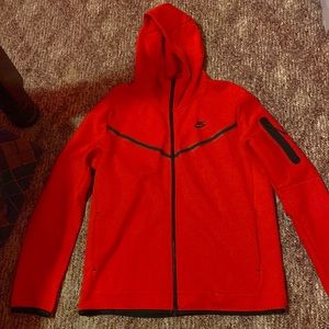 Red Nike tech